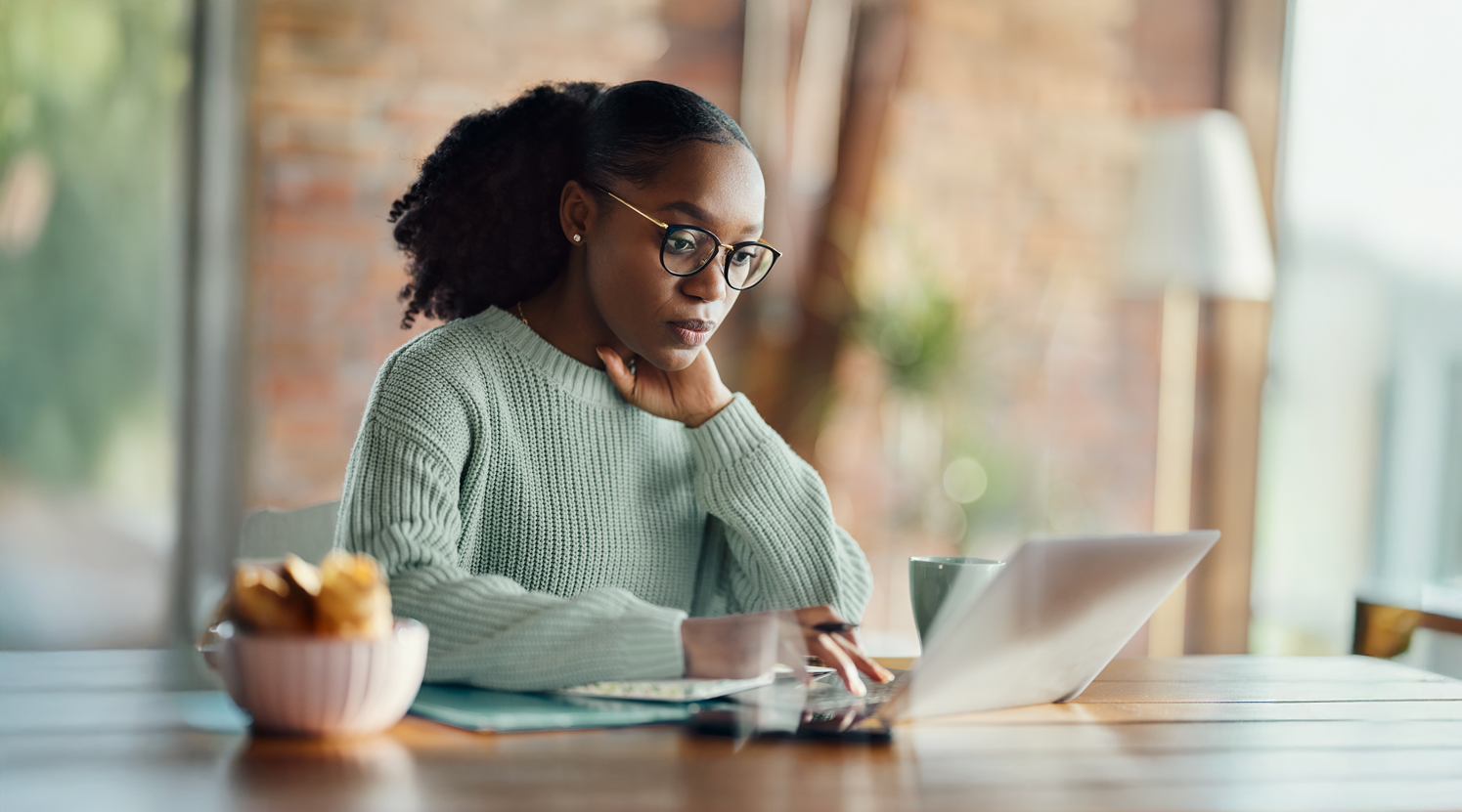 Is it Better to Get a Loan Online or In Store?